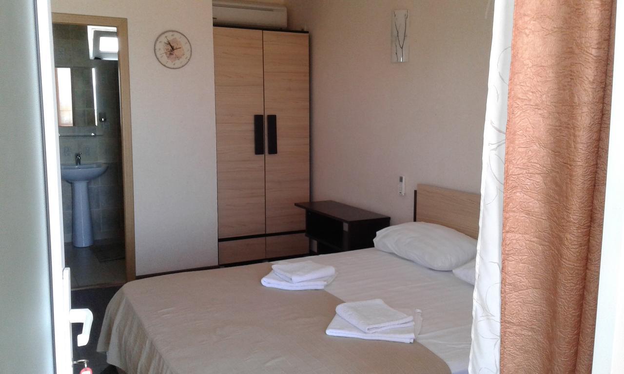 Guest House Amra New Athos Exterior photo